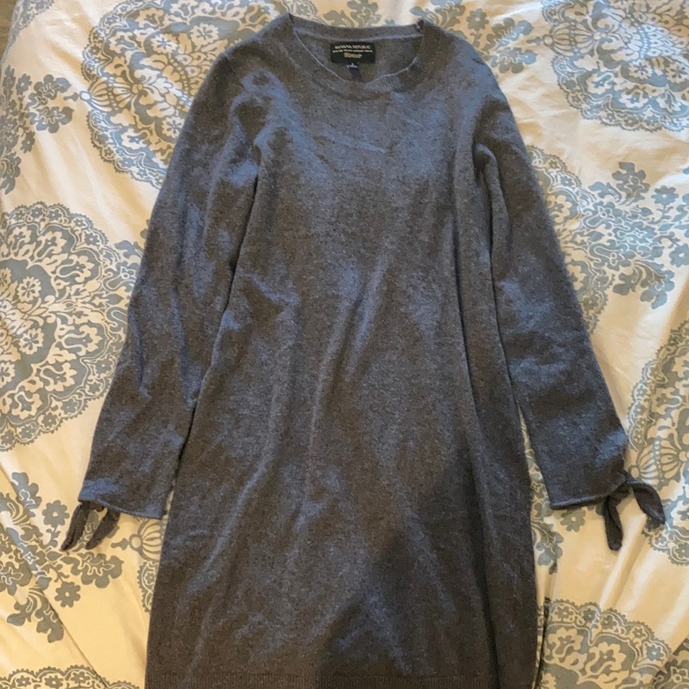 Women’s Size Small Banana Republic Gray Sweater